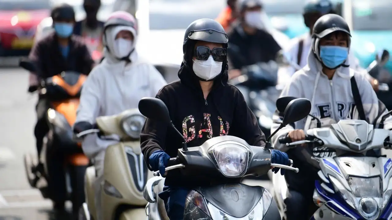 موجة حر قياسية وتغلغل المياه المالحة يهددان أنهار جنوب فيتنام مجدداً